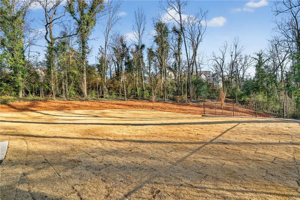 422 Hilderbrand Drive, Atlanta, Georgia 30328, 5 Bedrooms Bedrooms, ,5 BathroomsBathrooms,Residential,Sold,422 Hilderbrand Drive,7715127