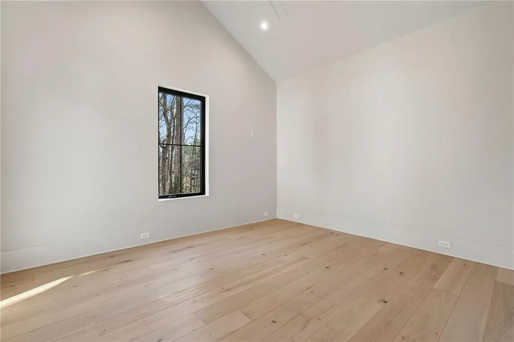 422 Hilderbrand Drive, Atlanta, Georgia 30328, 5 Bedrooms Bedrooms, ,5 BathroomsBathrooms,Residential,Sold,422 Hilderbrand Drive,7715127