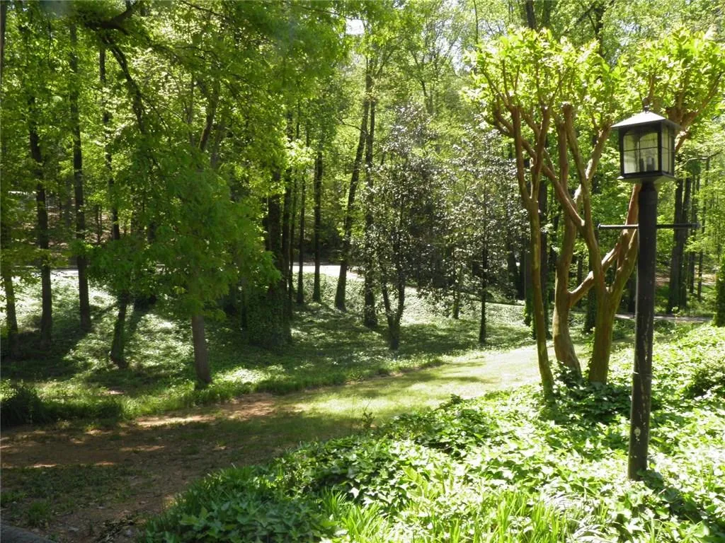 395 River Valley Road Nw, Atlanta, Georgia 30328, 4 Bedrooms Bedrooms, ,3 BathroomsBathrooms,Residential,Sold,395 River Valley Road Nw,5867676