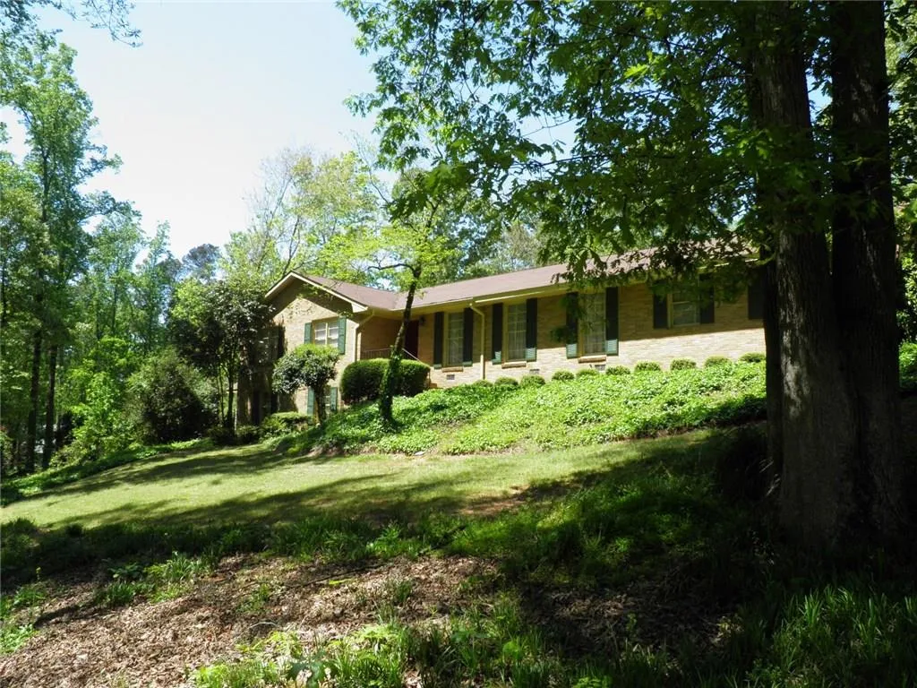 395 River Valley Road Nw, Atlanta, Georgia 30328, 4 Bedrooms Bedrooms, ,3 BathroomsBathrooms,Residential,Sold,395 River Valley Road Nw,5867676