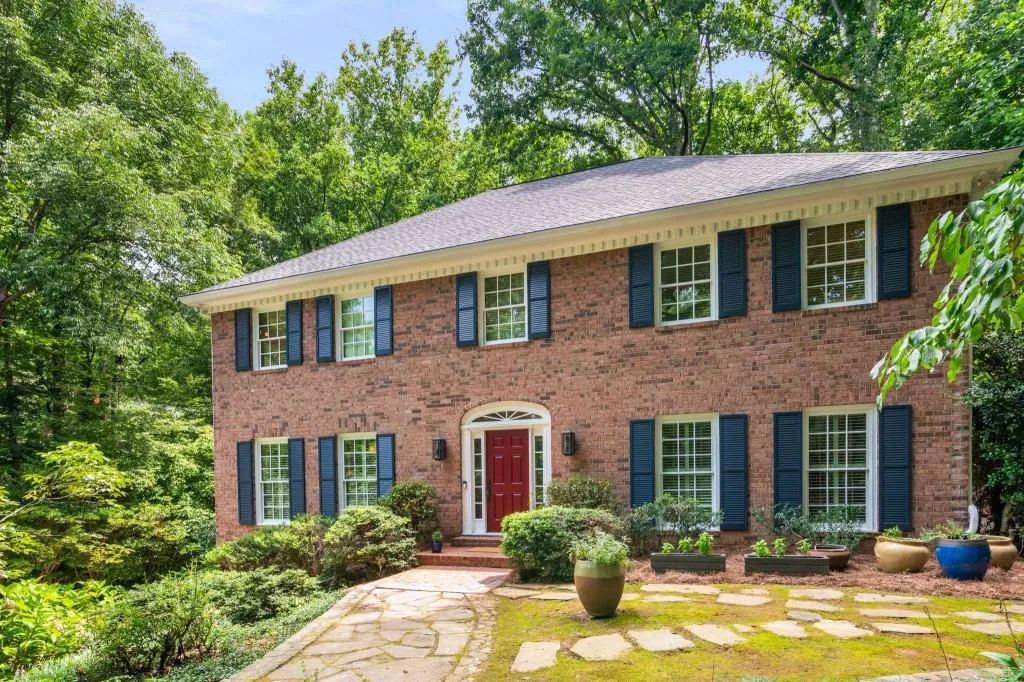 9430 Huntcliff Trace, Sandy Springs, Georgia 30350, 3 Bedrooms Bedrooms, ,3 BathroomsBathrooms,Residential,Sold,9430 Huntcliff Trace,7422430