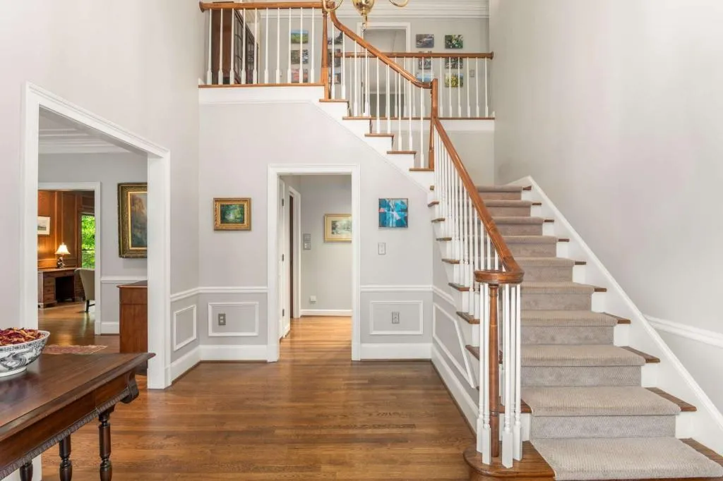 9430 Huntcliff Trace, Sandy Springs, Georgia 30350, 3 Bedrooms Bedrooms, ,3 BathroomsBathrooms,Residential,Sold,9430 Huntcliff Trace,7422430