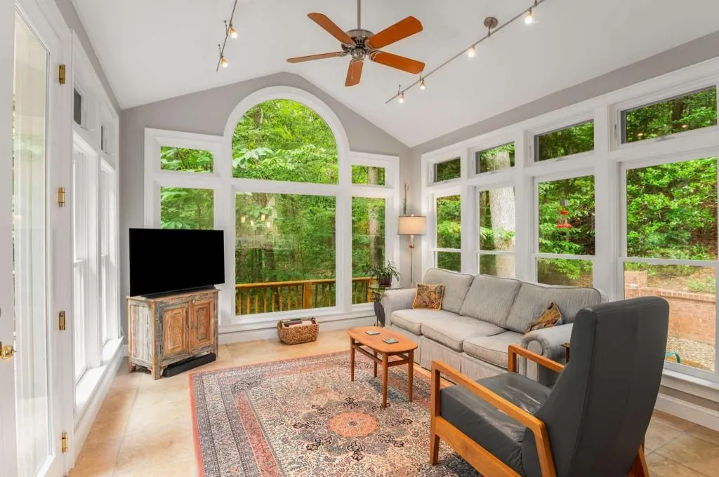 9430 Huntcliff Trace, Sandy Springs, Georgia 30350, 3 Bedrooms Bedrooms, ,3 BathroomsBathrooms,Residential,Sold,9430 Huntcliff Trace,7422430
