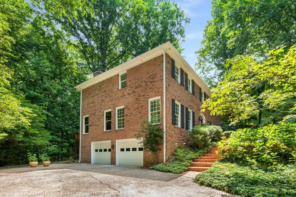 9430 Huntcliff Trace, Sandy Springs, Georgia 30350, 3 Bedrooms Bedrooms, ,3 BathroomsBathrooms,Residential,Sold,9430 Huntcliff Trace,7422430