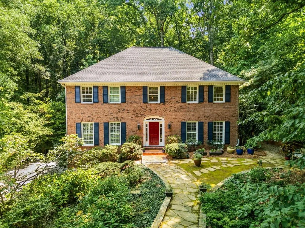 9430 Huntcliff Trace, Sandy Springs, Georgia 30350, 3 Bedrooms Bedrooms, ,3 BathroomsBathrooms,Residential,Sold,9430 Huntcliff Trace,7422430