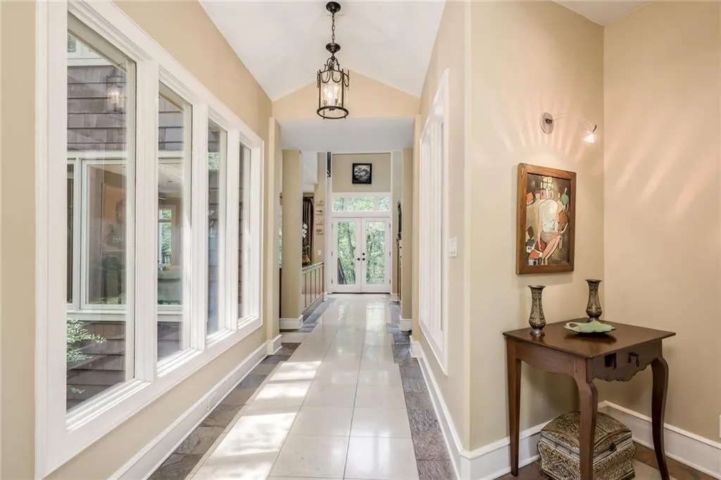 4767 Riverview Road, Atlanta, Georgia 30327, 4 Bedrooms Bedrooms, ,4 BathroomsBathrooms,Residential,Sold,4767 Riverview Road,6662038