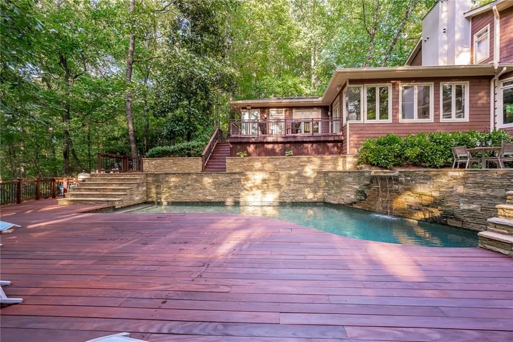 4767 Riverview Road, Atlanta, Georgia 30327, 4 Bedrooms Bedrooms, ,4 BathroomsBathrooms,Residential,Sold,4767 Riverview Road,6662038