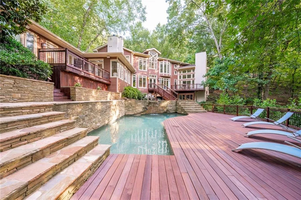 4767 Riverview Road, Atlanta, Georgia 30327, 4 Bedrooms Bedrooms, ,4 BathroomsBathrooms,Residential,Sold,4767 Riverview Road,6662038
