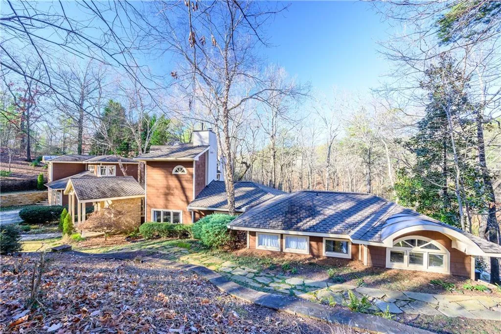 4767 Riverview Road, Atlanta, Georgia 30327, 4 Bedrooms Bedrooms, ,4 BathroomsBathrooms,Residential,Sold,4767 Riverview Road,6662038