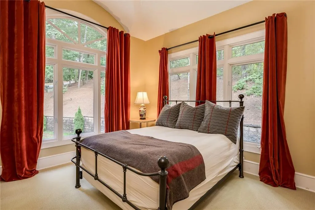 4767 Riverview Road, Atlanta, Georgia 30327, 4 Bedrooms Bedrooms, ,4 BathroomsBathrooms,Residential,Sold,4767 Riverview Road,6662038