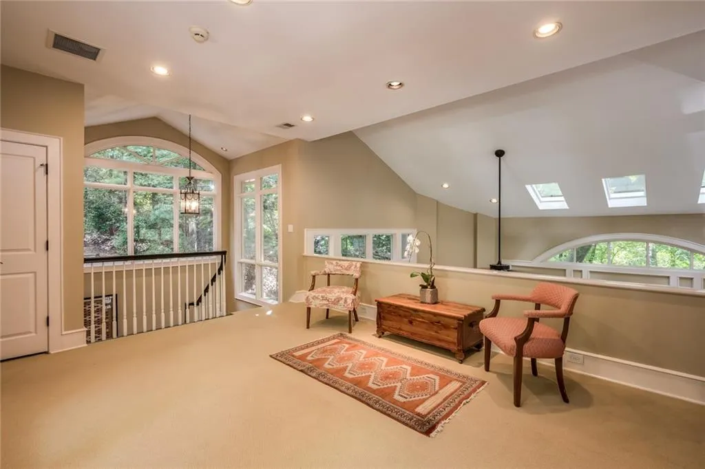 4767 Riverview Road, Atlanta, Georgia 30327, 4 Bedrooms Bedrooms, ,4 BathroomsBathrooms,Residential,Sold,4767 Riverview Road,6662038