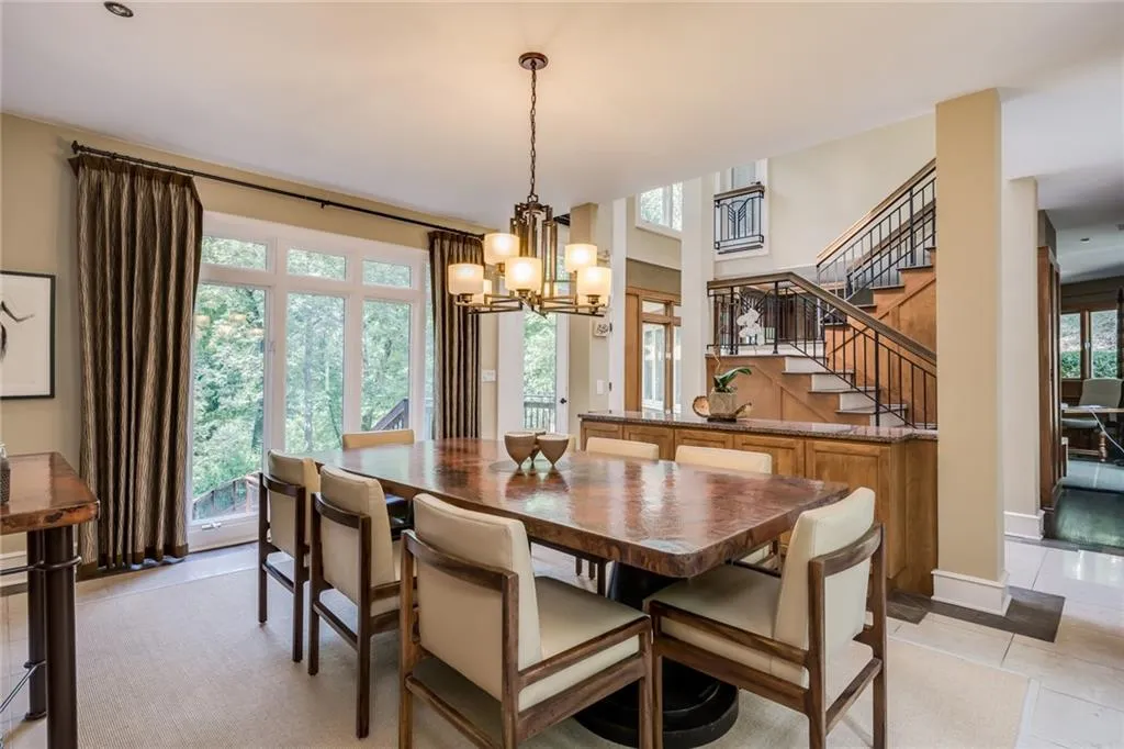 4767 Riverview Road, Atlanta, Georgia 30327, 4 Bedrooms Bedrooms, ,4 BathroomsBathrooms,Residential,Sold,4767 Riverview Road,6662038