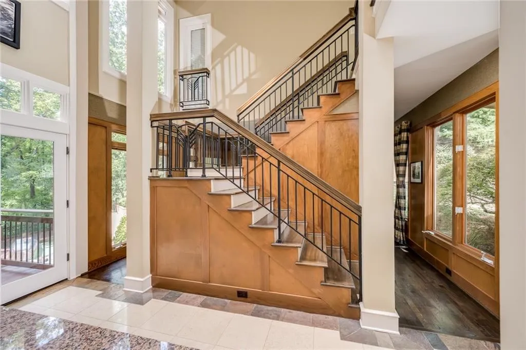 4767 Riverview Road, Atlanta, Georgia 30327, 4 Bedrooms Bedrooms, ,4 BathroomsBathrooms,Residential,Sold,4767 Riverview Road,6662038