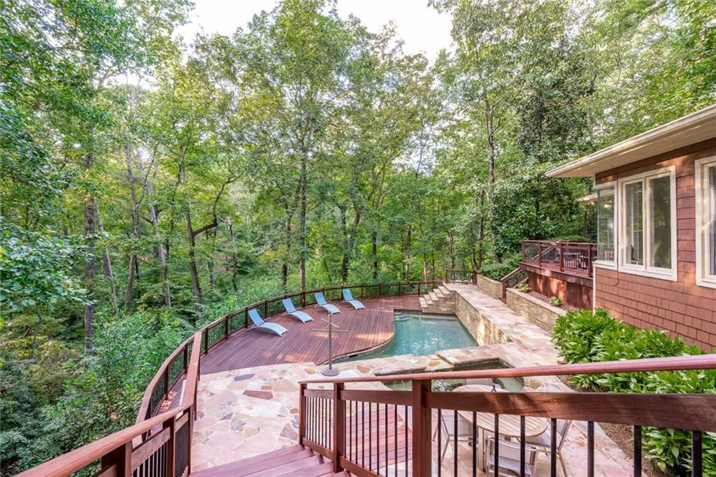 4767 Riverview Road, Atlanta, Georgia 30327, 4 Bedrooms Bedrooms, ,4 BathroomsBathrooms,Residential,Sold,4767 Riverview Road,6662038
