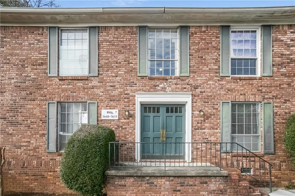 5650 Kingsport Drive Unit 6, Atlanta, Georgia 30342, 3 Bedrooms Bedrooms, ,2 BathroomsBathrooms,Residential,Sold,5650 Kingsport Drive Unit 6,6107290