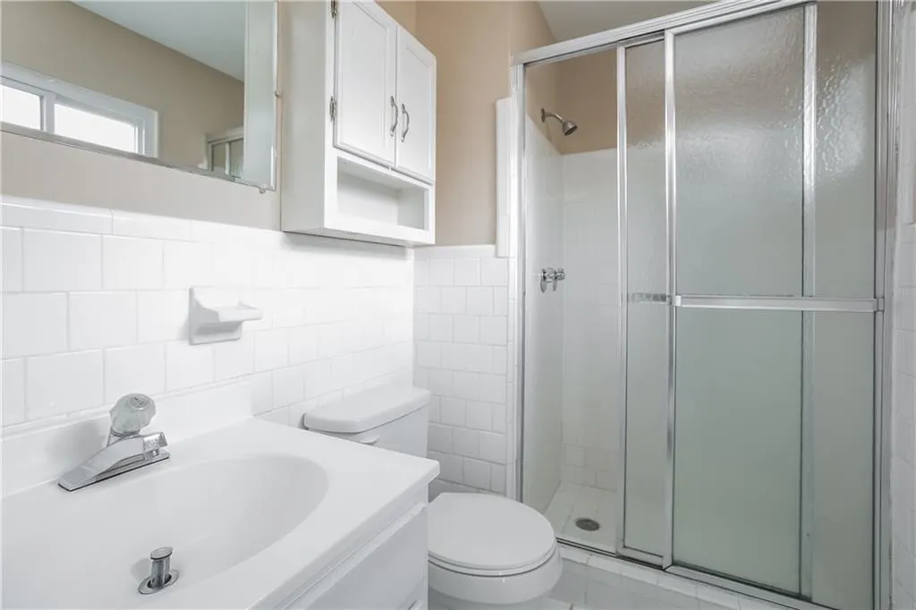 5650 Kingsport Drive Unit 6, Atlanta, Georgia 30342, 3 Bedrooms Bedrooms, ,2 BathroomsBathrooms,Residential,Sold,5650 Kingsport Drive Unit 6,6107290