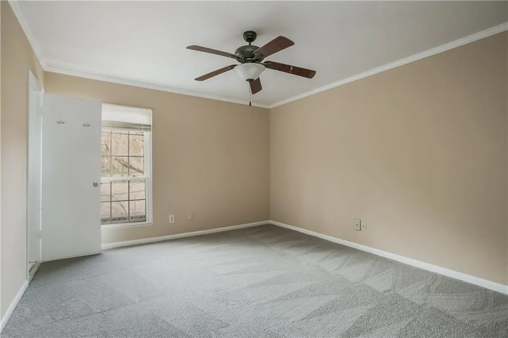 5650 Kingsport Drive Unit 6, Atlanta, Georgia 30342, 3 Bedrooms Bedrooms, ,2 BathroomsBathrooms,Residential,Sold,5650 Kingsport Drive Unit 6,6107290