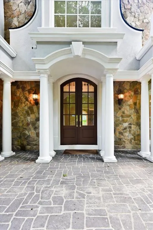 8970 Huntcliff Trace, Sandy Springs, Georgia 30350, 6 Bedrooms Bedrooms, ,6 BathroomsBathrooms,Residential,Sold,8970 Huntcliff Trace,6900649