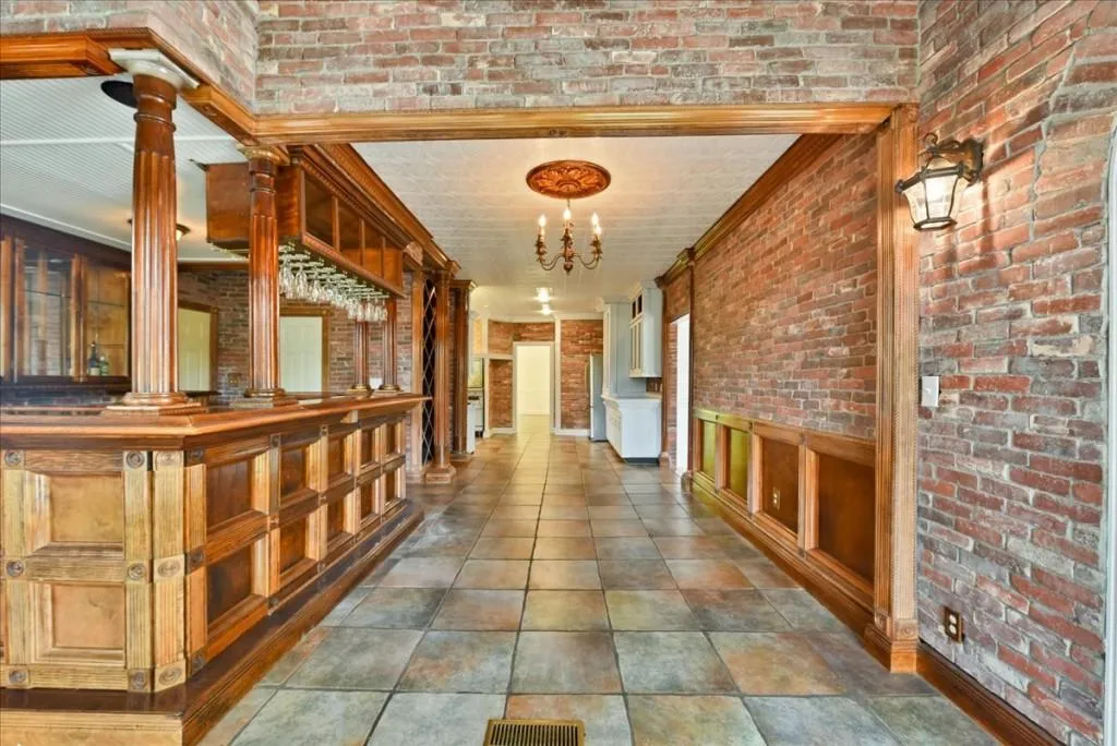 8970 Huntcliff Trace, Sandy Springs, Georgia 30350, 6 Bedrooms Bedrooms, ,6 BathroomsBathrooms,Residential,Sold,8970 Huntcliff Trace,6900649