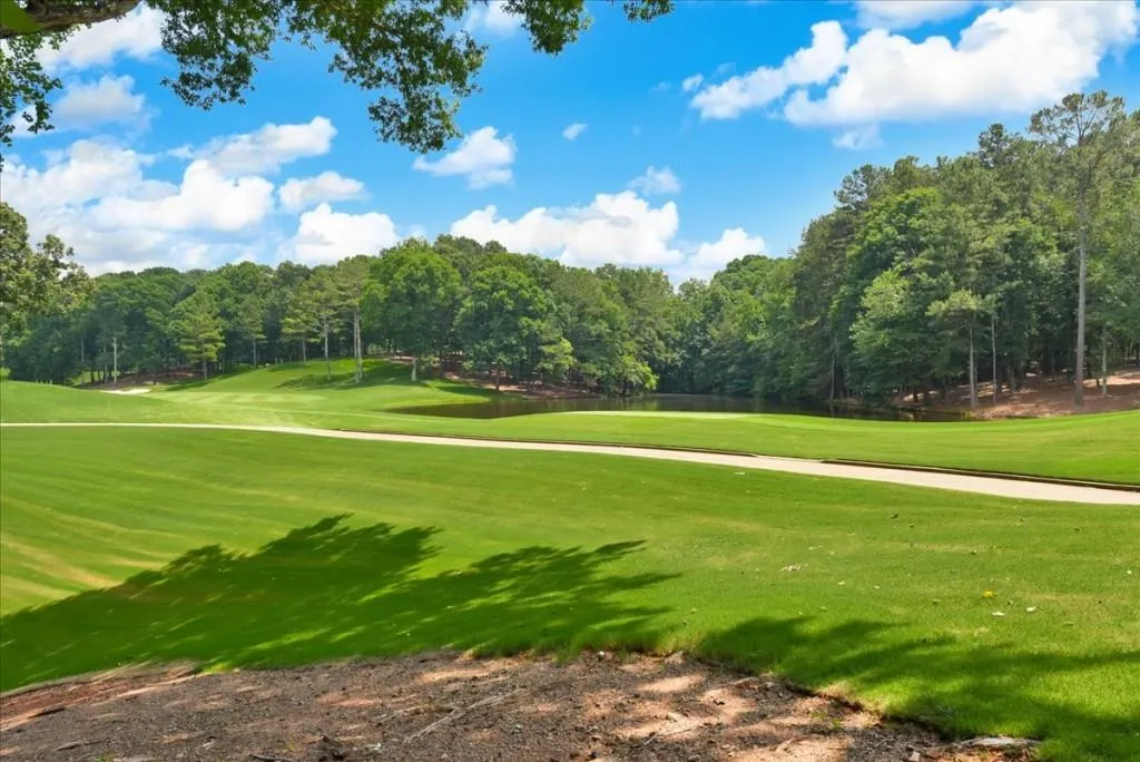 8970 Huntcliff Trace, Sandy Springs, Georgia 30350, 6 Bedrooms Bedrooms, ,6 BathroomsBathrooms,Residential,Sold,8970 Huntcliff Trace,6900649