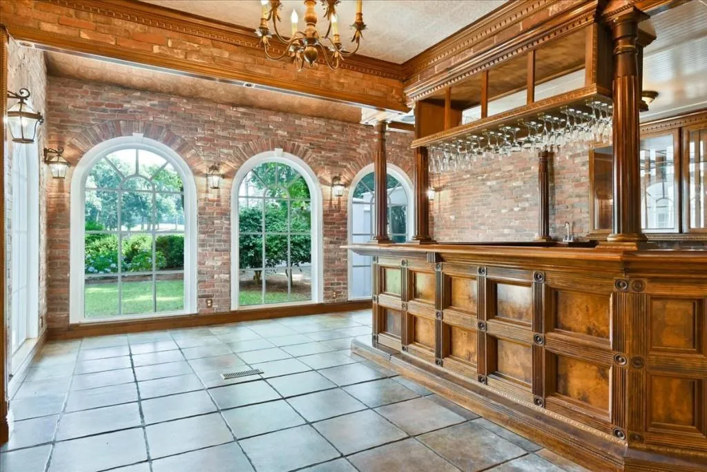 8970 Huntcliff Trace, Sandy Springs, Georgia 30350, 6 Bedrooms Bedrooms, ,6 BathroomsBathrooms,Residential,Sold,8970 Huntcliff Trace,6900649