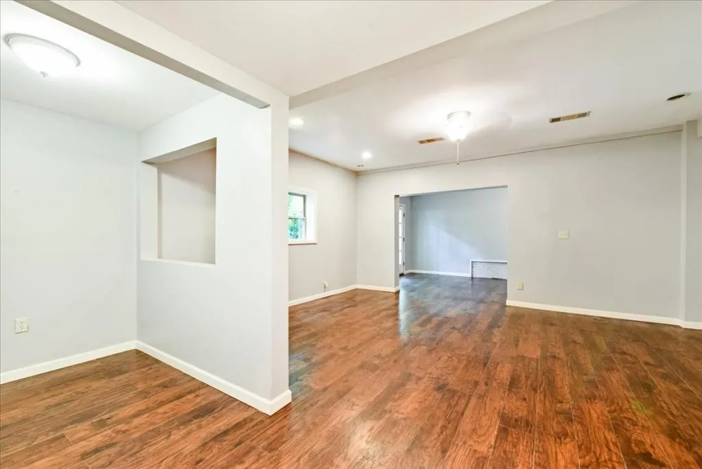 8970 Huntcliff Trace, Sandy Springs, Georgia 30350, 6 Bedrooms Bedrooms, ,6 BathroomsBathrooms,Residential,Sold,8970 Huntcliff Trace,6900649
