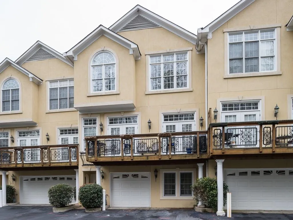 331 Carpenter Drive Unit 8, Atlanta, Georgia 30328, 3 Bedrooms Bedrooms, ,3 BathroomsBathrooms,Residential,Sold,331 Carpenter Drive Unit 8,5818872