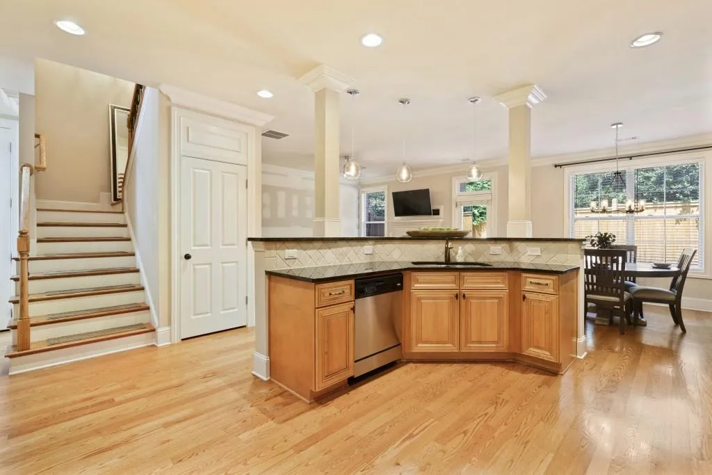 7880 Glisten Avenue, Sandy Springs, Georgia 30328, 3 Bedrooms Bedrooms, ,2 BathroomsBathrooms,Residential,Sold,7880 Glisten Avenue,6936076