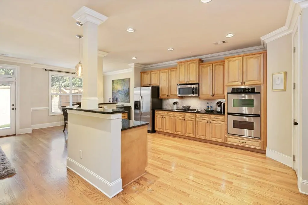 7880 Glisten Avenue, Sandy Springs, Georgia 30328, 3 Bedrooms Bedrooms, ,2 BathroomsBathrooms,Residential,Sold,7880 Glisten Avenue,6936076