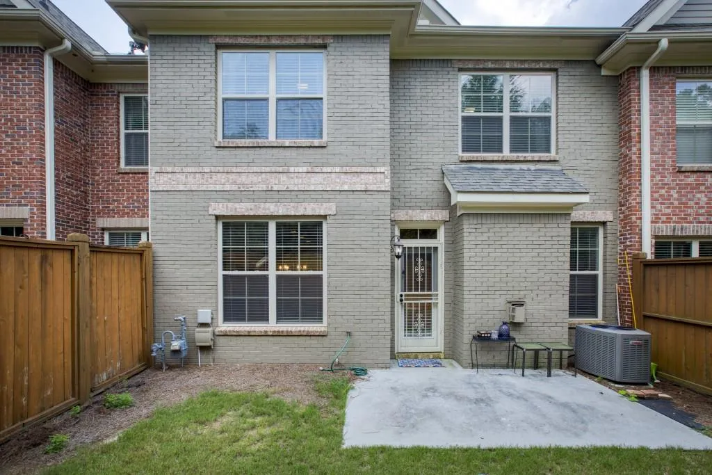 7880 Glisten Avenue, Sandy Springs, Georgia 30328, 3 Bedrooms Bedrooms, ,2 BathroomsBathrooms,Residential,Sold,7880 Glisten Avenue,6936076