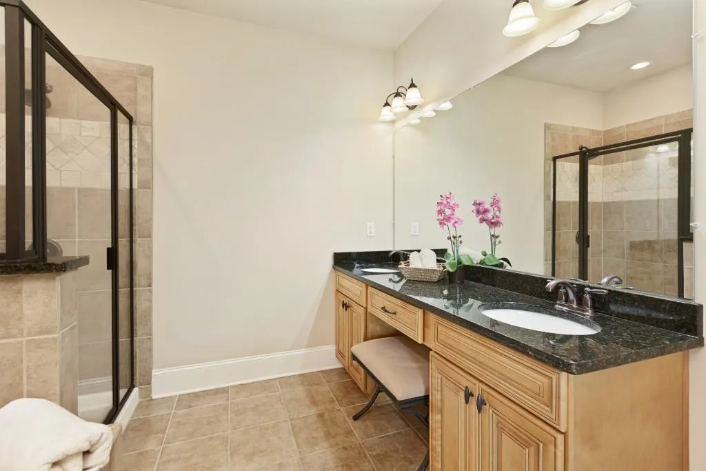 7880 Glisten Avenue, Sandy Springs, Georgia 30328, 3 Bedrooms Bedrooms, ,2 BathroomsBathrooms,Residential,Sold,7880 Glisten Avenue,6936076