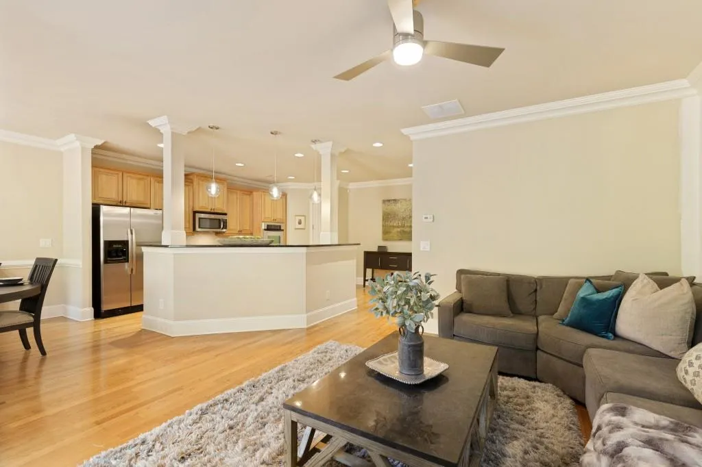 7880 Glisten Avenue, Sandy Springs, Georgia 30328, 3 Bedrooms Bedrooms, ,2 BathroomsBathrooms,Residential,Sold,7880 Glisten Avenue,6936076