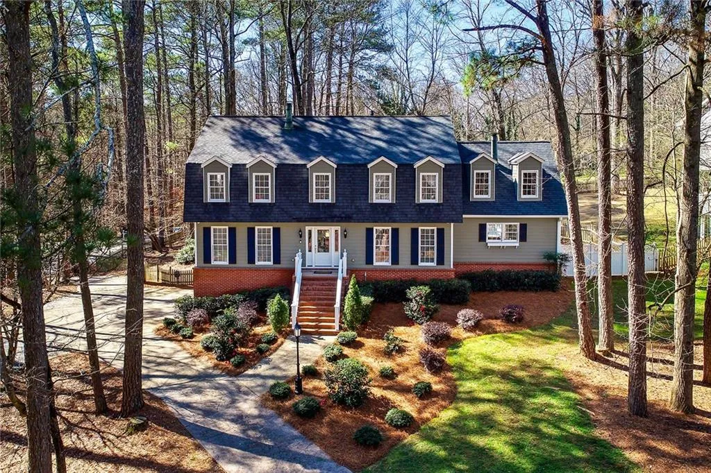 10 Serendipity Way, Sandy Springs, Georgia 30350, 4 Bedrooms Bedrooms, ,4 BathroomsBathrooms,Residential,Sold,10 Serendipity Way,6681879