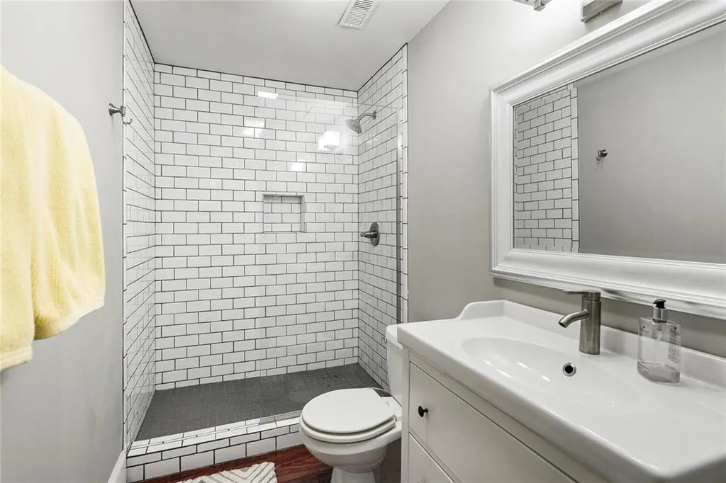 10 Serendipity Way, Sandy Springs, Georgia 30350, 4 Bedrooms Bedrooms, ,4 BathroomsBathrooms,Residential,Sold,10 Serendipity Way,6681879