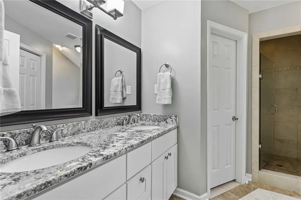 10 Serendipity Way, Sandy Springs, Georgia 30350, 4 Bedrooms Bedrooms, ,4 BathroomsBathrooms,Residential,Sold,10 Serendipity Way,6681879