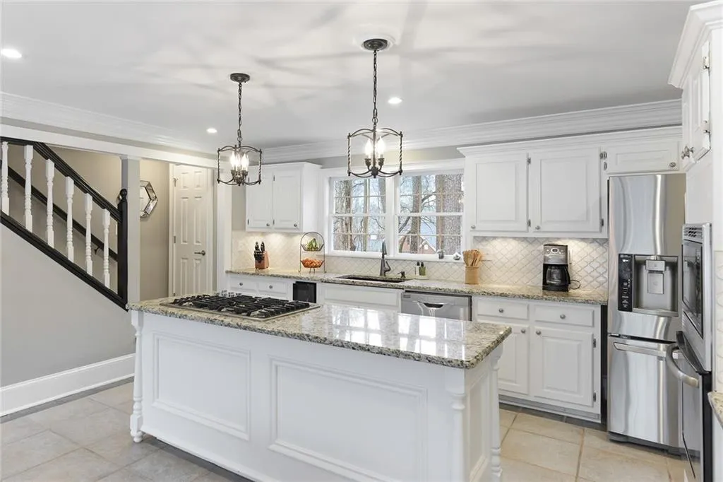 10 Serendipity Way, Sandy Springs, Georgia 30350, 4 Bedrooms Bedrooms, ,4 BathroomsBathrooms,Residential,Sold,10 Serendipity Way,6681879