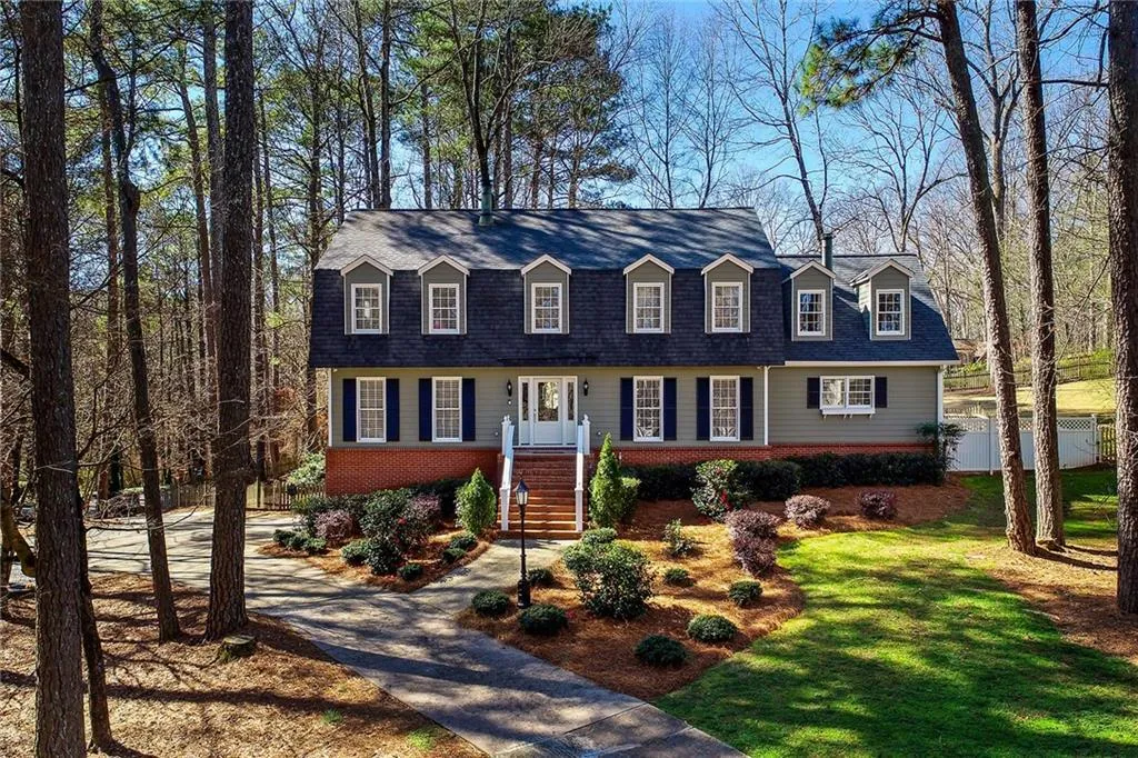 10 Serendipity Way, Sandy Springs, Georgia 30350, 4 Bedrooms Bedrooms, ,4 BathroomsBathrooms,Residential,Sold,10 Serendipity Way,6681879