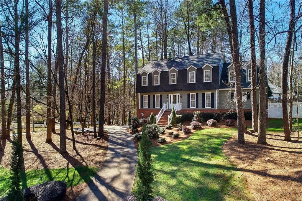 10 Serendipity Way, Sandy Springs, Georgia 30350, 4 Bedrooms Bedrooms, ,4 BathroomsBathrooms,Residential,Sold,10 Serendipity Way,6681879