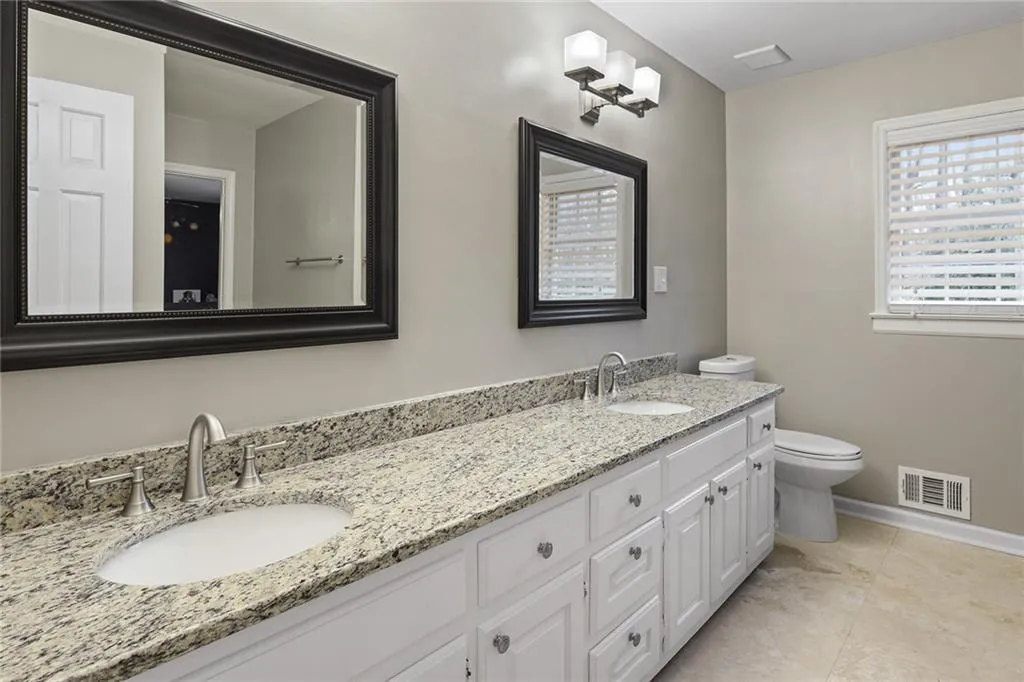 10 Serendipity Way, Sandy Springs, Georgia 30350, 4 Bedrooms Bedrooms, ,4 BathroomsBathrooms,Residential,Sold,10 Serendipity Way,6681879