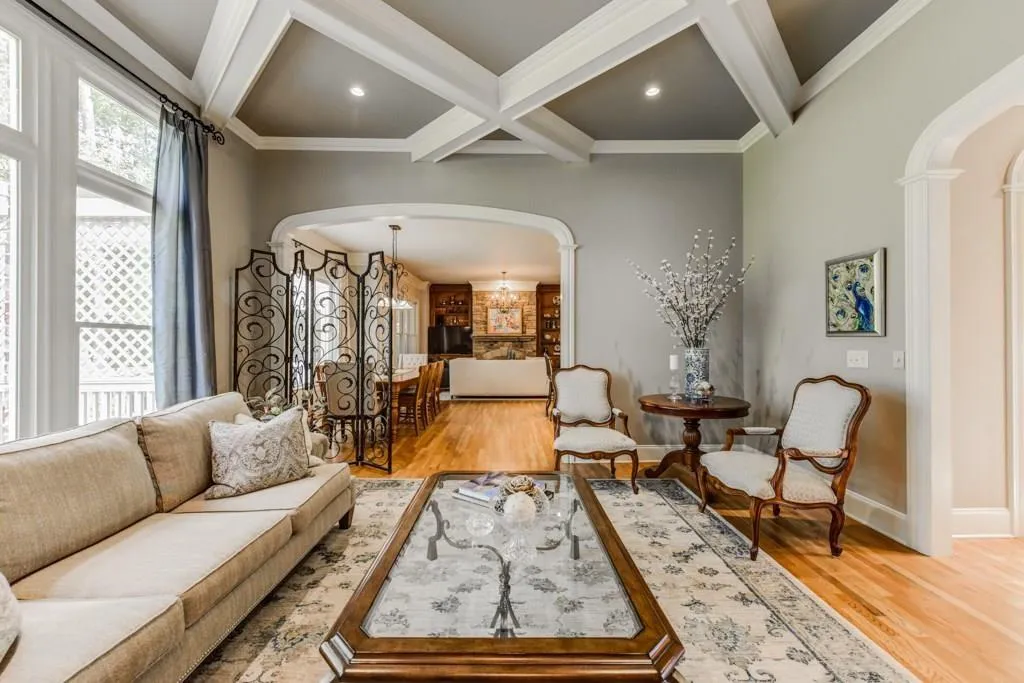 7878 Stratford Lane, Atlanta, Georgia 30350, 6 Bedrooms Bedrooms, ,5 BathroomsBathrooms,Residential,Sold,7878 Stratford Lane,6562374