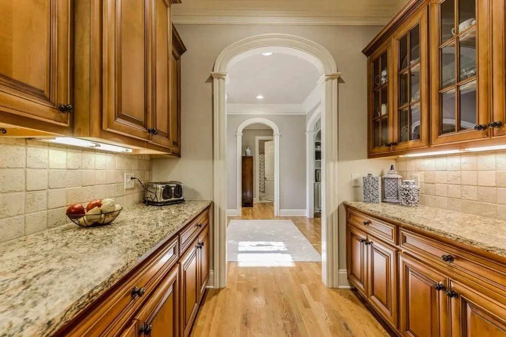 7878 Stratford Lane, Atlanta, Georgia 30350, 6 Bedrooms Bedrooms, ,5 BathroomsBathrooms,Residential,Sold,7878 Stratford Lane,6562374