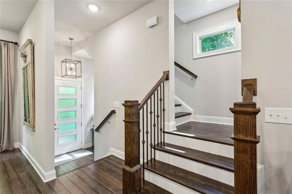 4355 Parkside Place, Sandy Springs, Georgia 30342, 3 Bedrooms Bedrooms, ,3 BathroomsBathrooms,Residential,For Sale,4355 Parkside Place,7584562