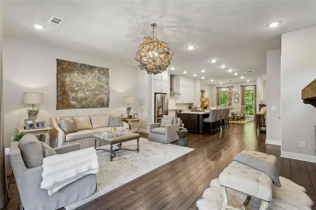 4355 Parkside Place, Sandy Springs, Georgia 30342, 3 Bedrooms Bedrooms, ,3 BathroomsBathrooms,Residential,For Sale,4355 Parkside Place,7584562