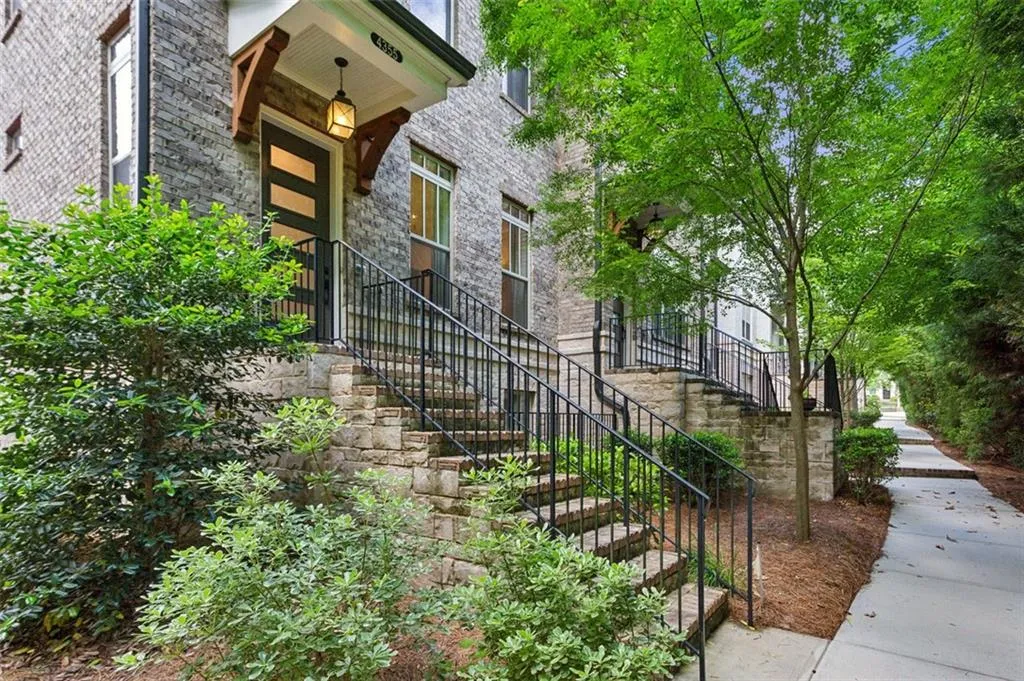 4355 Parkside Place, Sandy Springs, Georgia 30342, 3 Bedrooms Bedrooms, ,3 BathroomsBathrooms,Residential,For Sale,4355 Parkside Place,7584562