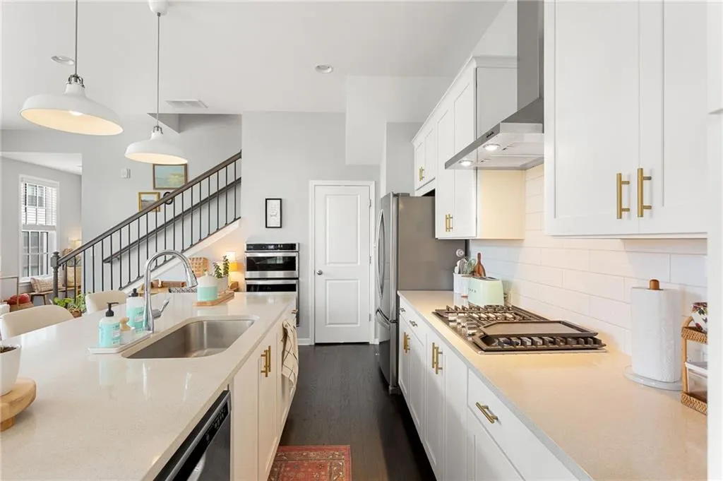 6432 Canopy Drive, Atlanta, Georgia 30328, 1 Bedroom Bedrooms, ,1 BathroomBathrooms,Residential,For Sale,6432 Canopy Drive,7616477