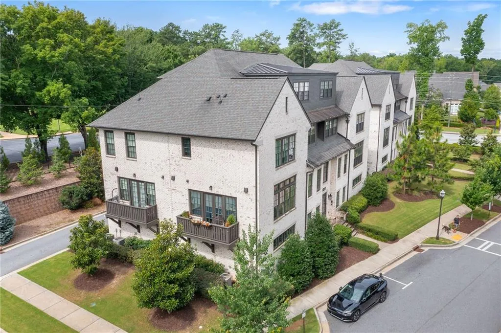 6432 Canopy Drive, Atlanta, Georgia 30328, 1 Bedroom Bedrooms, ,1 BathroomBathrooms,Residential,For Sale,6432 Canopy Drive,7616477
