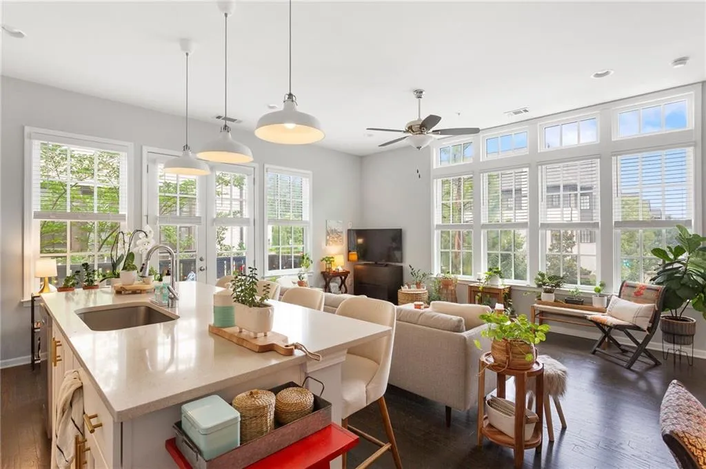 6432 Canopy Drive, Atlanta, Georgia 30328, 1 Bedroom Bedrooms, ,1 BathroomBathrooms,Residential,For Sale,6432 Canopy Drive,7616477