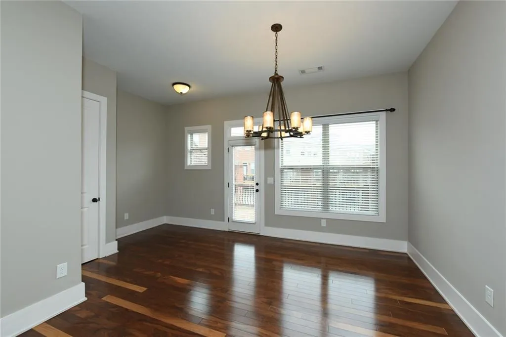 305 Alderwood Lane, Sandy Springs, Georgia 30328, 3 Bedrooms Bedrooms, ,3 BathroomsBathrooms,Residential,Sold,305 Alderwood Lane,6061504