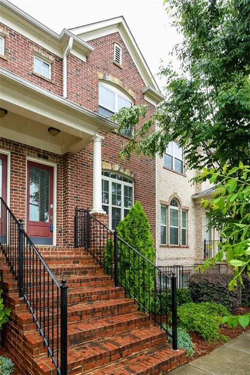 305 Alderwood Lane, Sandy Springs, Georgia 30328, 3 Bedrooms Bedrooms, ,3 BathroomsBathrooms,Residential,Sold,305 Alderwood Lane,6061504