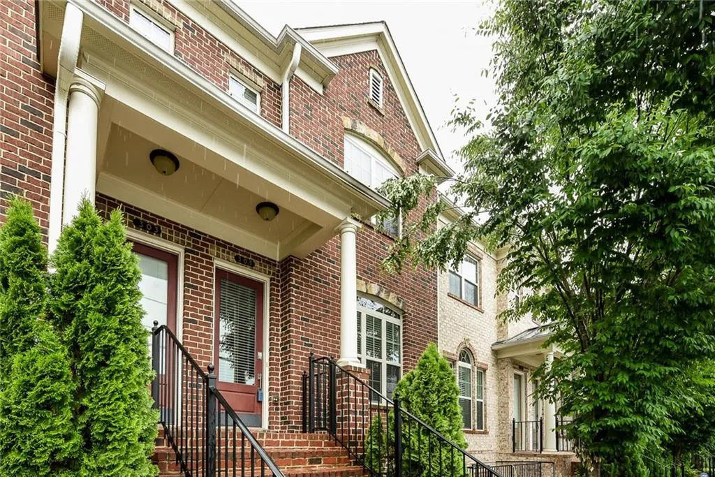 305 Alderwood Lane, Sandy Springs, Georgia 30328, 3 Bedrooms Bedrooms, ,3 BathroomsBathrooms,Residential,Sold,305 Alderwood Lane,6061504